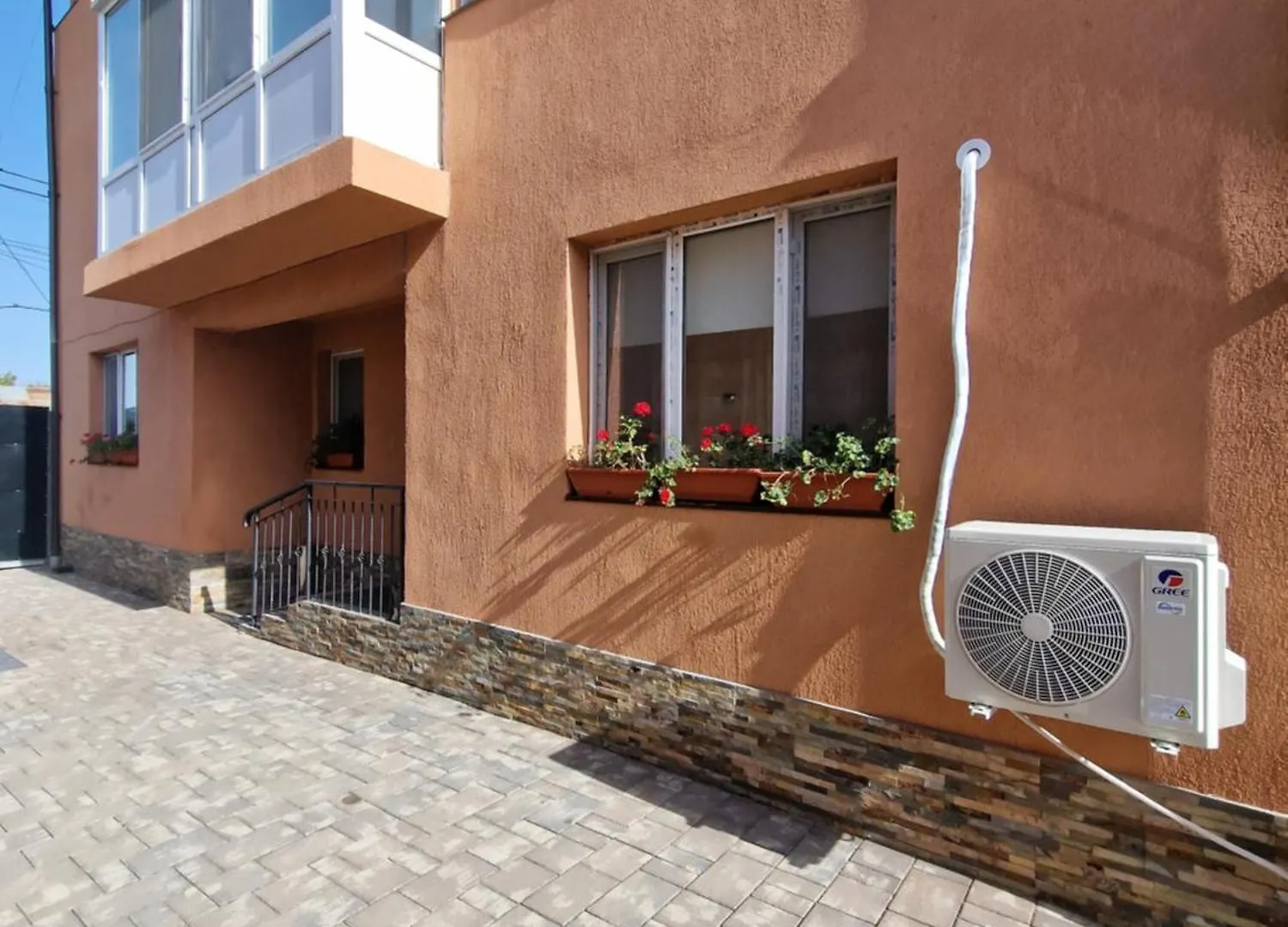Ferienwohnung Casa Darya-24H Check-In Bukarest