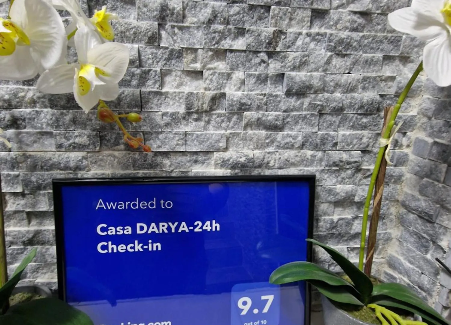 ホームステイ ブカレストCasa Darya-24H Check-Inアパートメント